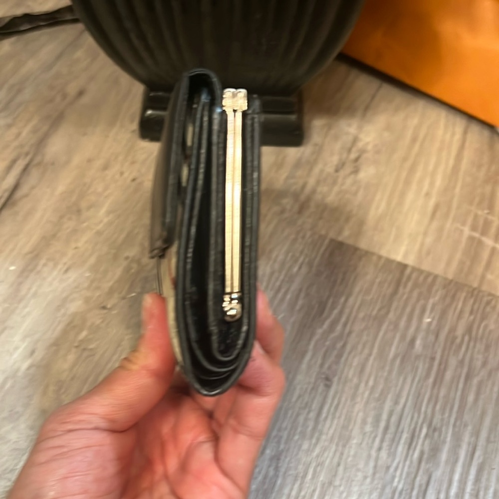 Pre loved Burberry wallet - Picture 7 of 10